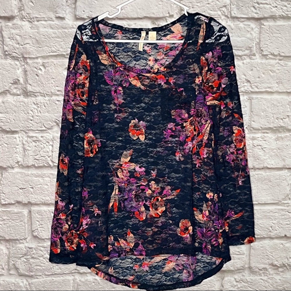 Red Camel Sheer Navy Floral Top‎ Women's Size Medium
